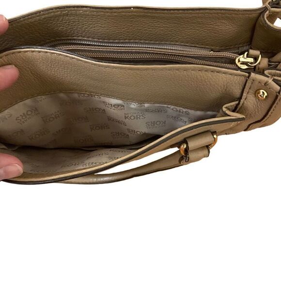 Michael Kors Margo Tan Pebbled Leather Bag with Removable Crossbody Strap - Picture 3 of 6